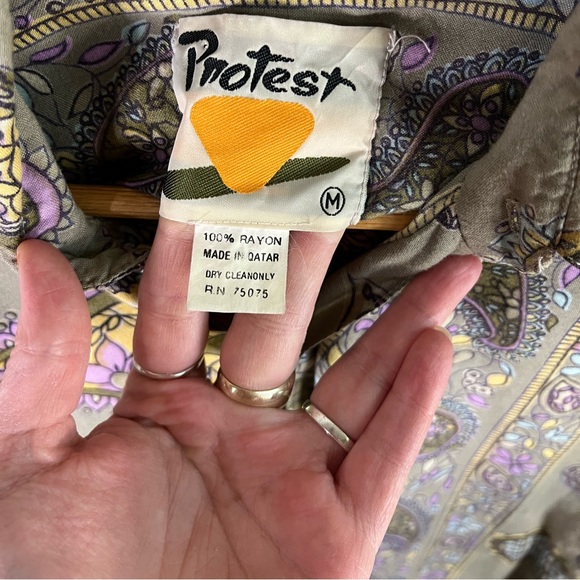 Vintage 90’s Protest Military Green Purple Paisley Print Button Down Blouse Top - Picture 3 of 4